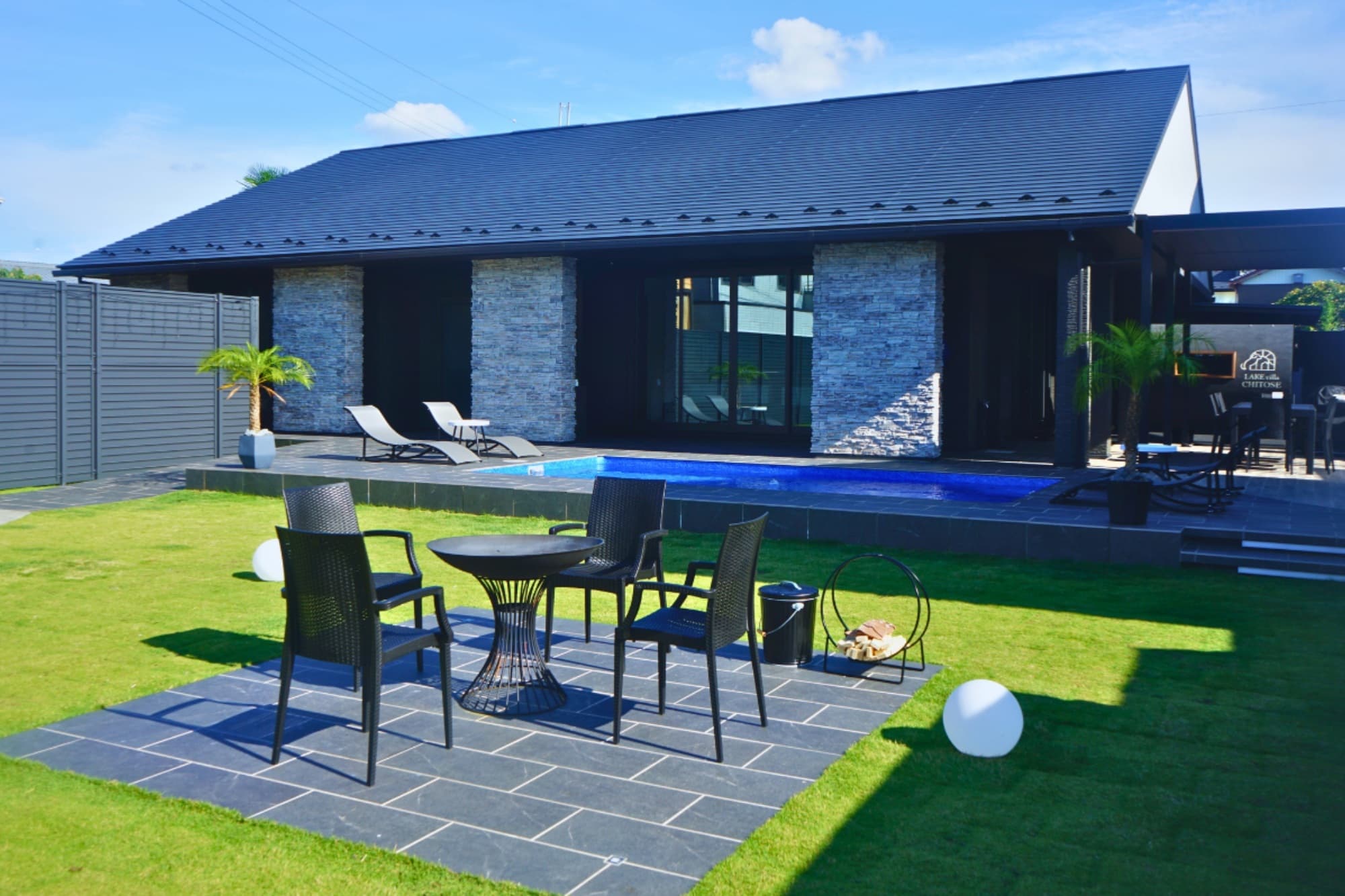 ＬＡＫＥ　ｖｉｌｌａ　ＣＨＩＴＯＳＥ