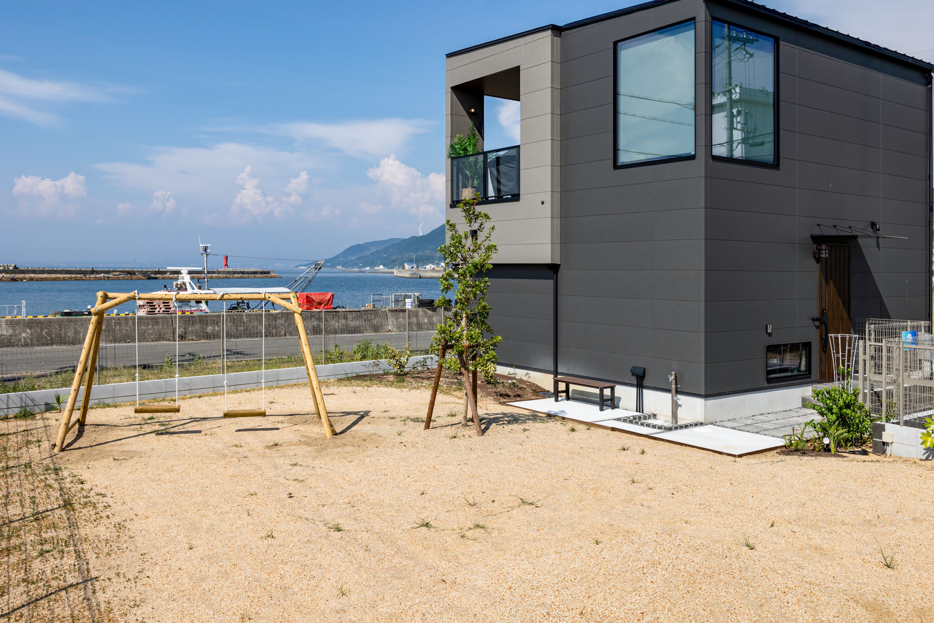ＴＨＥ　ＬＡＧＯＯＮ＜淡路島＞